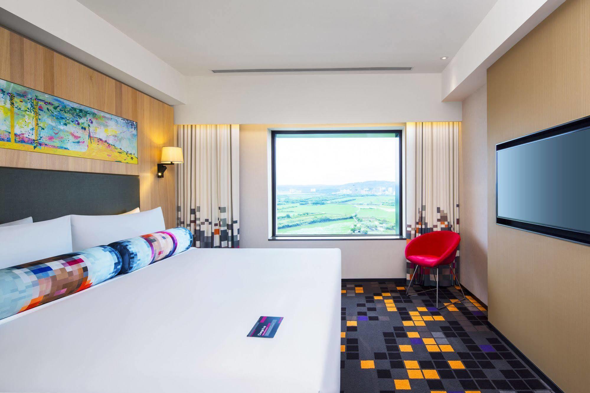 Отель Aloft Taipei Beitou Экстерьер фото